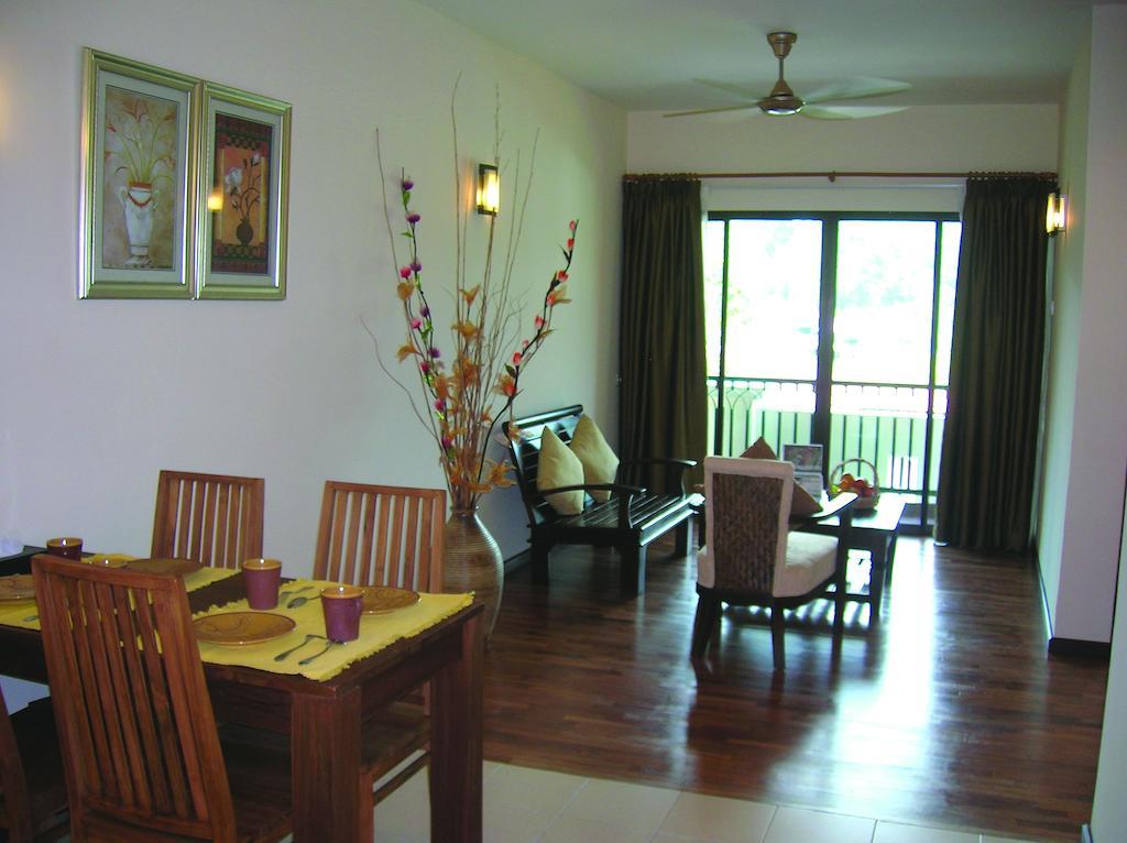 Arabian Bay Resort@ Bukit Gambang Resort City Exterior foto